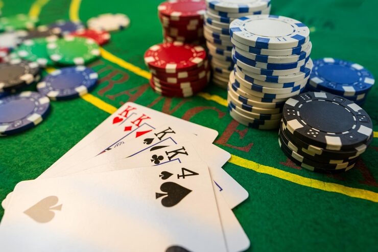 Live baccarat table at madura Quickspin with professional dealer